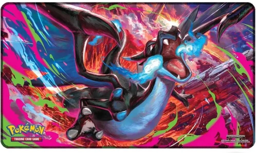 Charizard Ultra Premium Collection - Playmat.